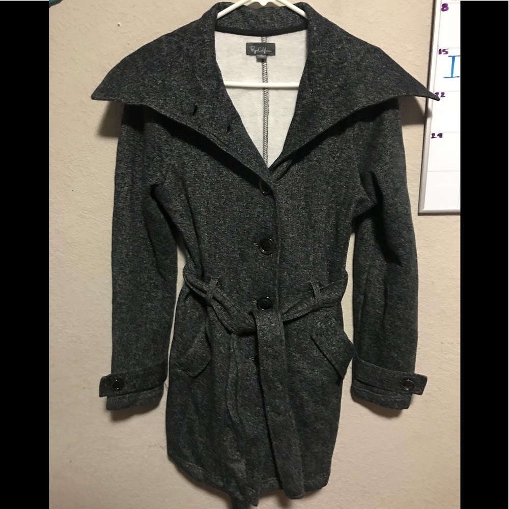 Gray/Black Coat